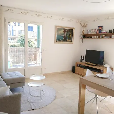Premium T3 Piscine Apartment